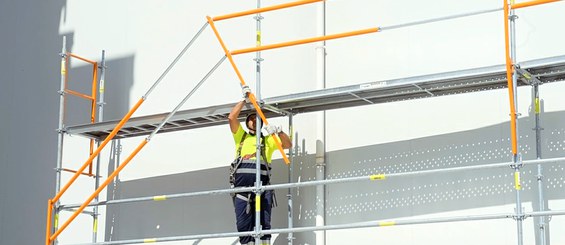 הרכבה בטיחותית באמצעות קושרות טלסקופיות.